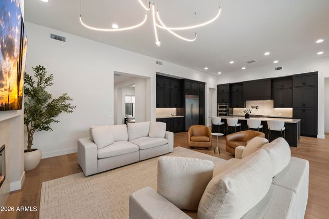 5760 E LOWDEN Road, Cave Creek, AZ 85331