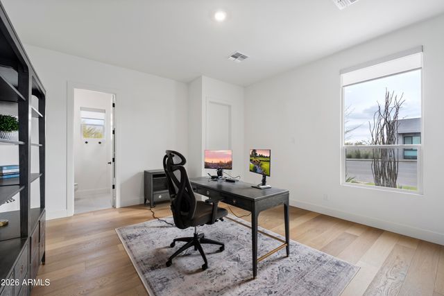 5760 E LOWDEN Road, Cave Creek, AZ 85331