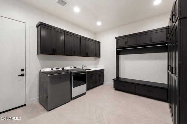 5760 E LOWDEN Road, Cave Creek, AZ 85331