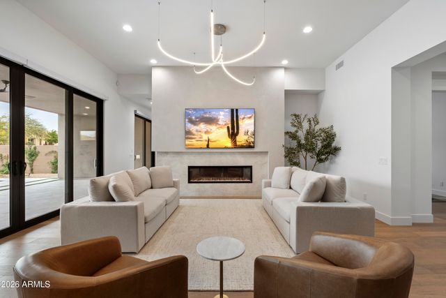 5760 E LOWDEN Road, Cave Creek, AZ 85331