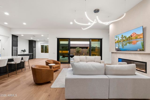 5760 E LOWDEN Road, Cave Creek, AZ 85331