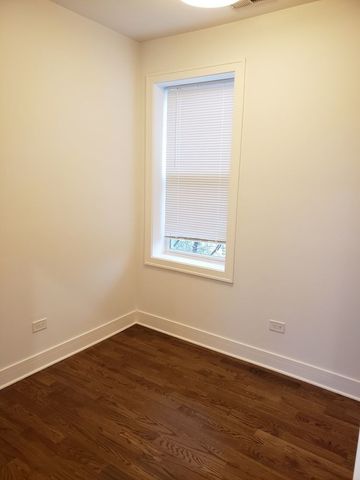 2347 W Taylor Street 3R, Chicago, IL 60612