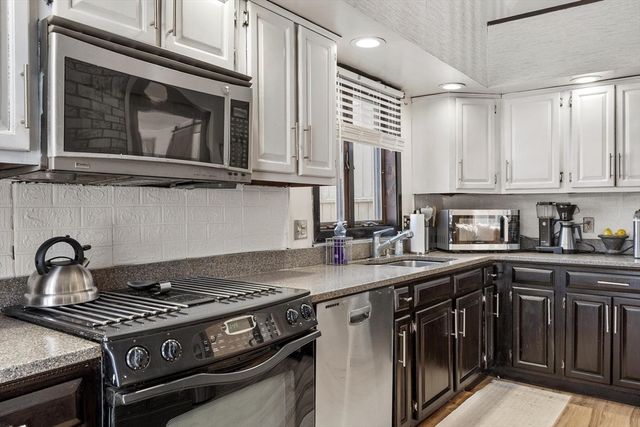 87 Norwood Ave, Leominster, MA 01453