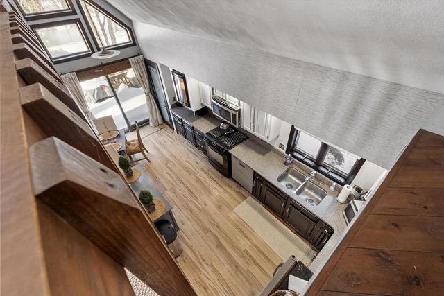 87 Norwood Ave, Leominster, MA 01453