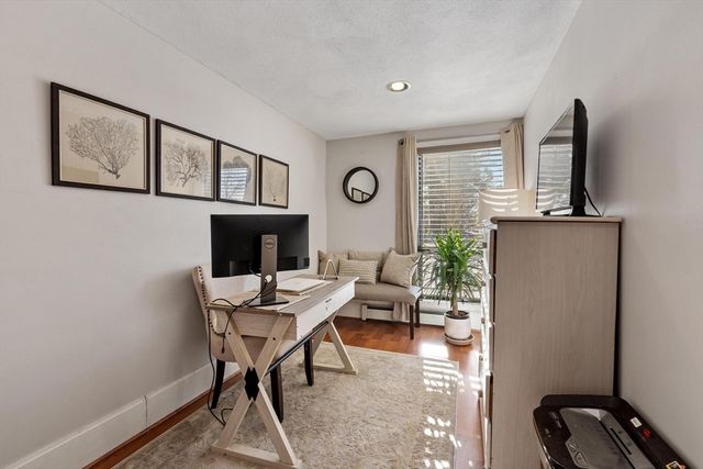 87 Norwood Ave, Leominster, MA 01453