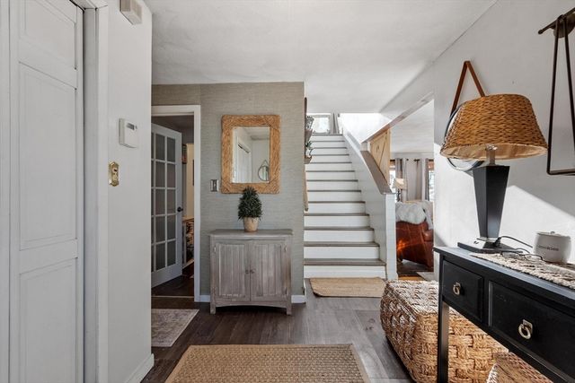 87 Norwood Ave, Leominster, MA 01453