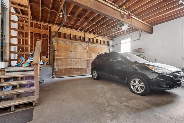 87 Norwood Ave, Leominster, MA 01453