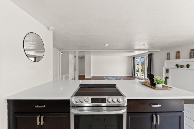 6806 W Johannsen Ave, Nine Mile Falls, WA 99026