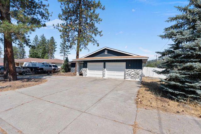 6806 W Johannsen Ave, Nine Mile Falls, WA 99026