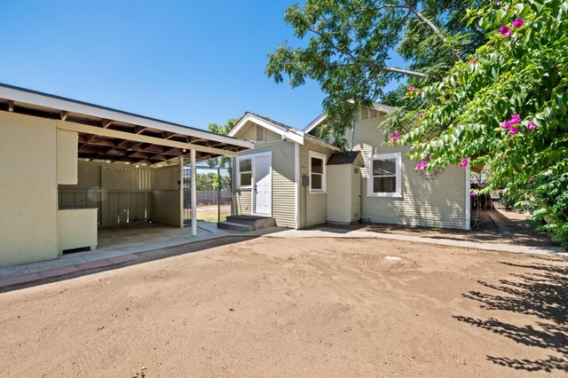 610 P Street, Sanger, CA 93657