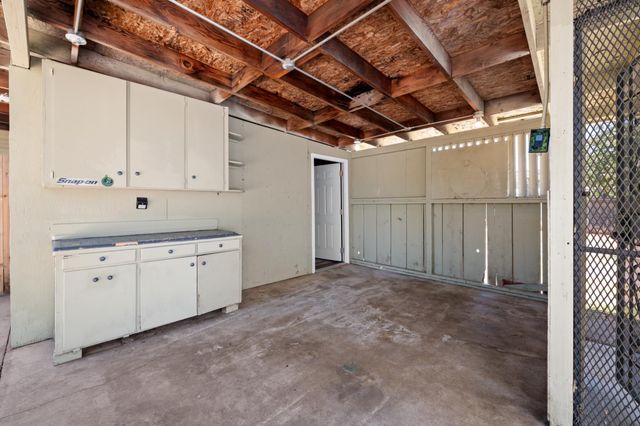 610 P Street, Sanger, CA 93657