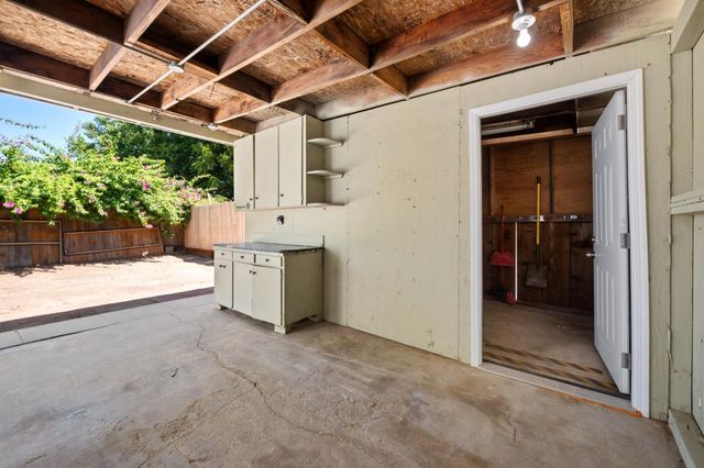 610 P Street, Sanger, CA 93657