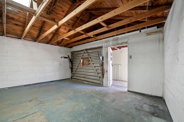 610 P Street, Sanger, CA 93657