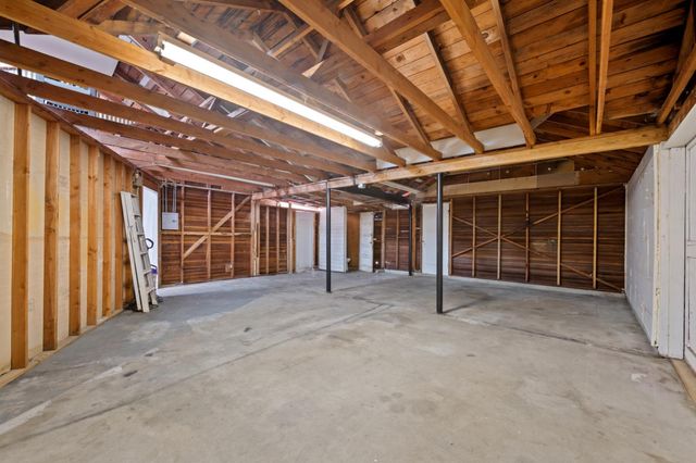610 P Street, Sanger, CA 93657