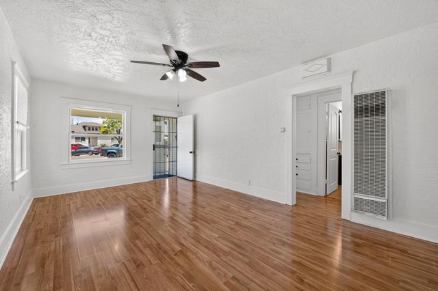 610 P Street, Sanger, CA 93657