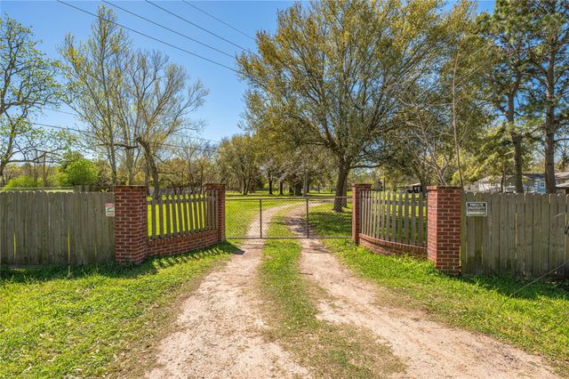 6009 Terrebonne Road, Hitchcock, TX 77563