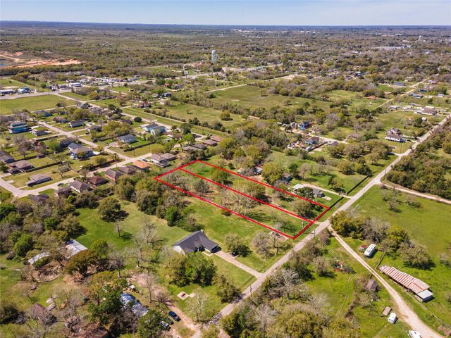 6009 Terrebonne Road, Hitchcock, TX 77563