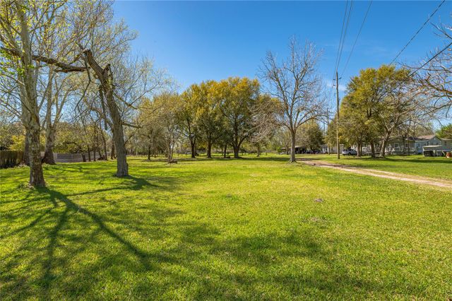 6009 Terrebonne Road, Hitchcock, TX 77563