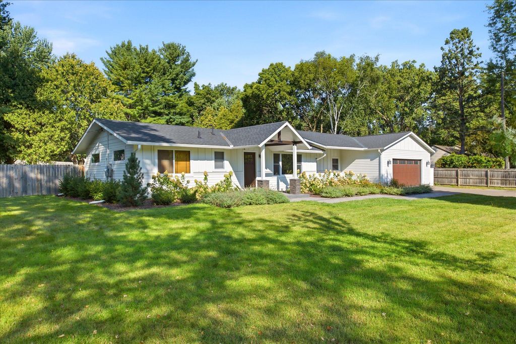 825 County Road 101 N, Plymouth, MN 55447 — exterior