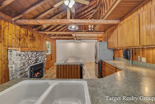 10818 Stoney Point Drive, Delton, MI 49046