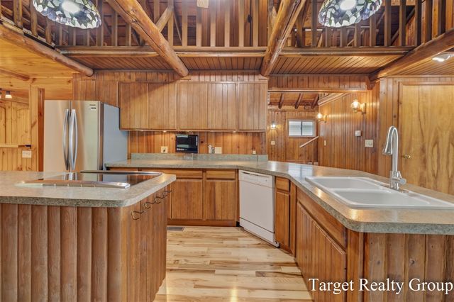 10818 Stoney Point Drive, Delton, MI 49046