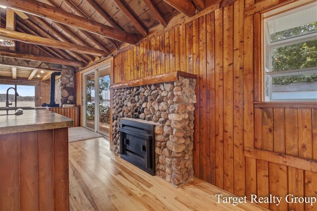 10818 Stoney Point Drive, Delton, MI 49046