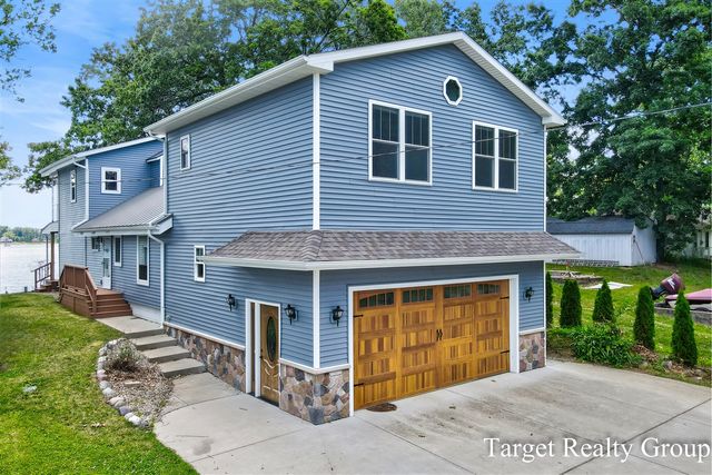 10818 Stoney Point Drive, Delton, MI 49046