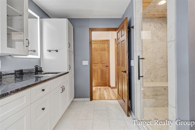 10818 Stoney Point Drive, Delton, MI 49046