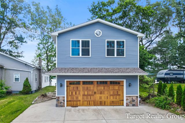 10818 Stoney Point Drive, Delton, MI 49046