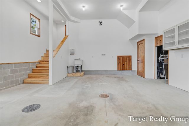 10818 Stoney Point Drive, Delton, MI 49046
