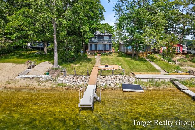 10818 Stoney Point Drive, Delton, MI 49046