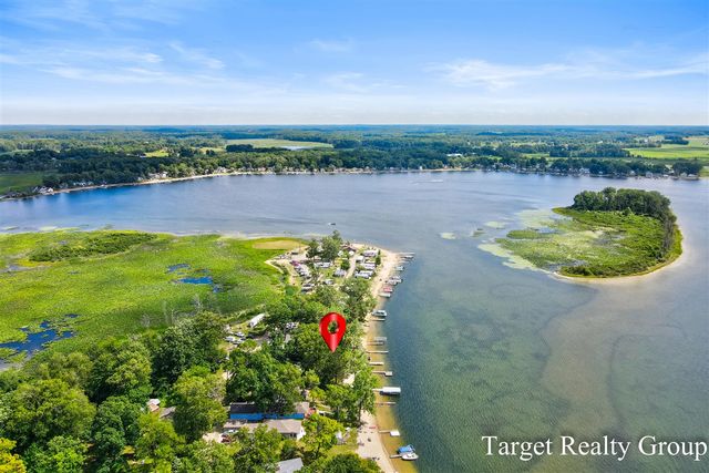 10818 Stoney Point Drive, Delton, MI 49046