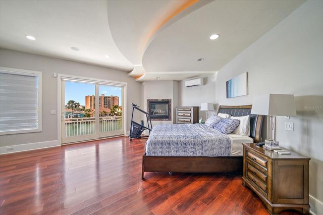 42 MIDWAY ISLAND, Clearwater Beach, FL 33767