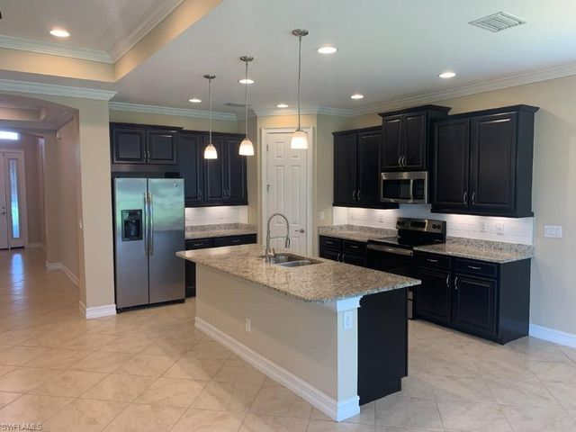 13390 Seaside Harbour DR, North Fort Myers, FL 33903