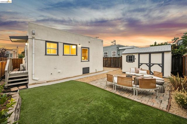 5618 Gaskill St, Oakland, CA 94608