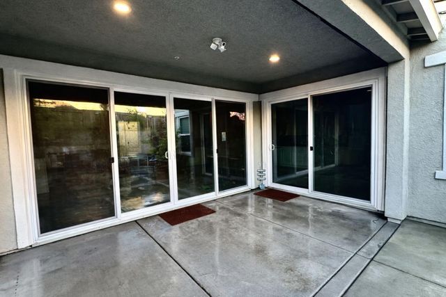 2557 Creek Hollow Rd, Rocklin, CA 95765