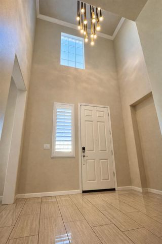 2557 Creek Hollow Rd, Rocklin, CA 95765