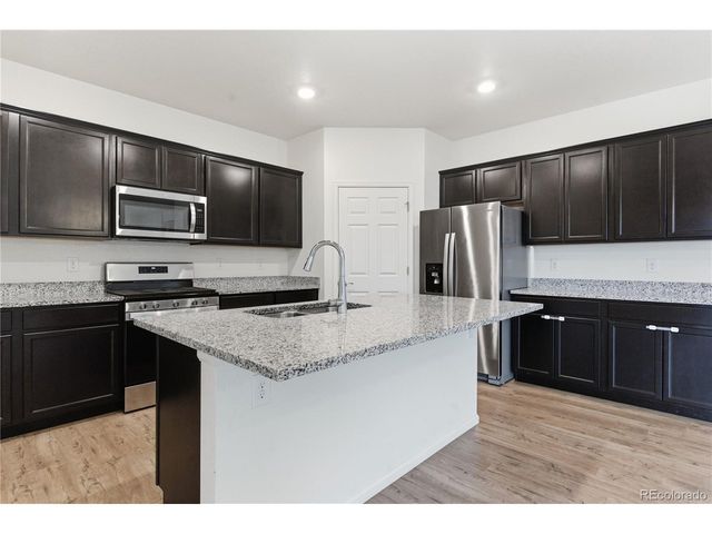 6848 Wild Grass Ln, Wellington, CO 80549