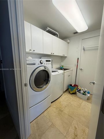 21200 Point Pl 1403, Aventura, FL 33180