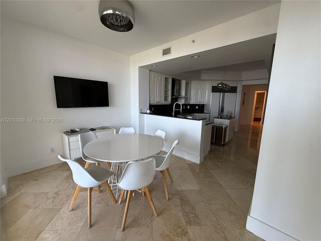 21200 Point Pl 1403, Aventura, FL 33180