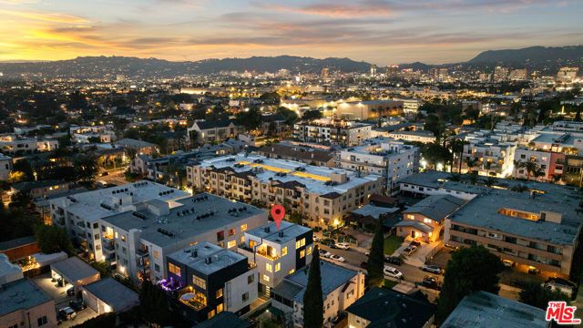 5014 Rosewood Avenue, Los Angeles, CA 90004