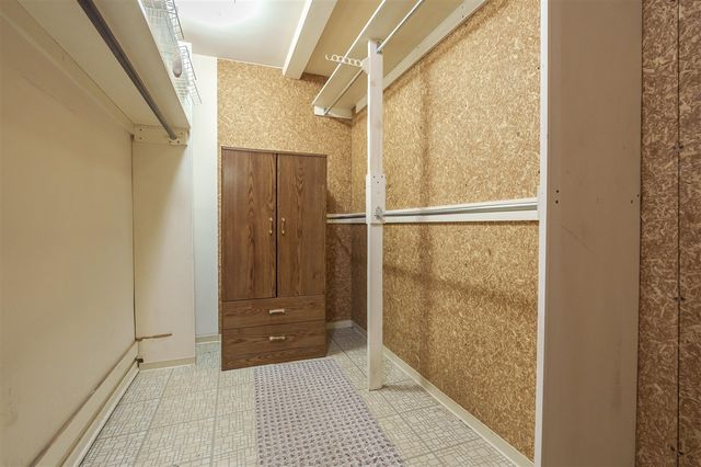 2702 Mockingbird Drive, Kalamazoo, MI 49008