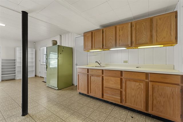 2702 Mockingbird Drive, Kalamazoo, MI 49008