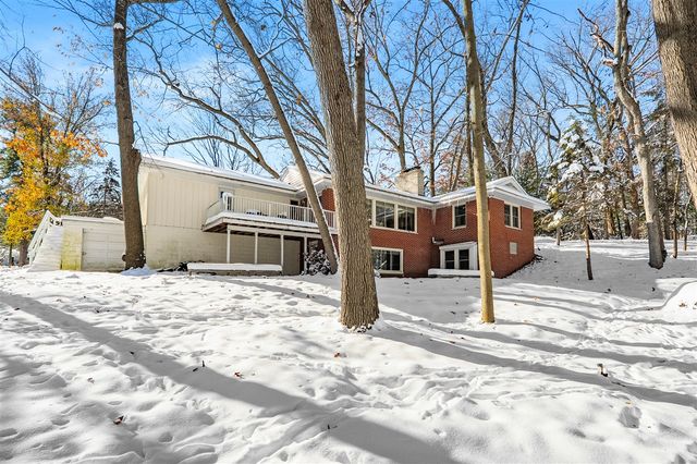 2702 Mockingbird Drive, Kalamazoo, MI 49008