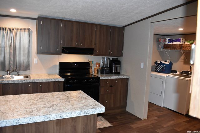 17016 Rancho Escondido, Atascosa, TX 78002