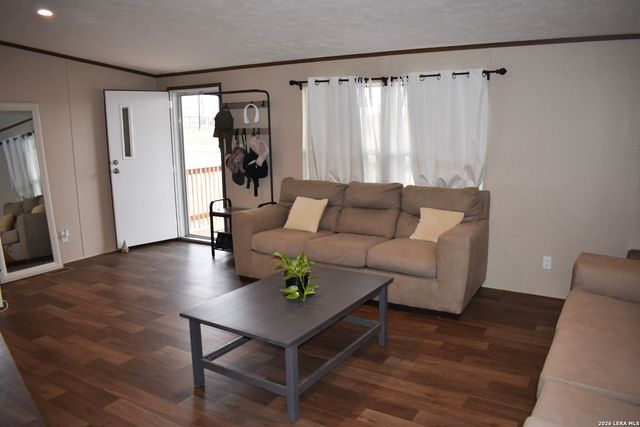 17016 Rancho Escondido, Atascosa, TX 78002