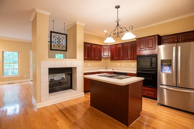 100 Carriage Ct, Brentwood, TN 37027