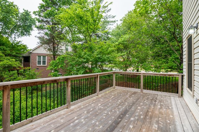 100 Carriage Ct, Brentwood, TN 37027