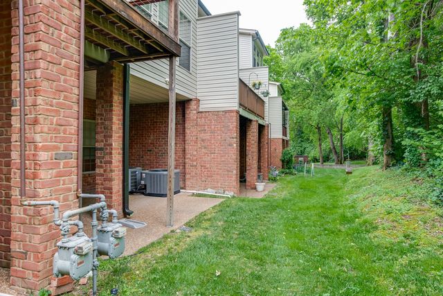 100 Carriage Ct, Brentwood, TN 37027