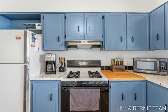 345 Harp Street, Grand Rapids, MI 49548